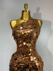 Carmen gold sequin one-shoulder high-slit bodycon dress for evening parties, cocktail events, or club celebrations.