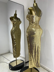 Janine glitter sequin slim fit luxury cocktail dress for women. Elegant party gown for birthdays, homecoming, and evening events.
