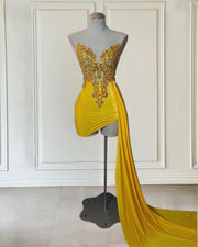 Glitter Yellow Party Dress With Train Sweetheart Velvet Beading Short Prom Gowns Cocktail Wear