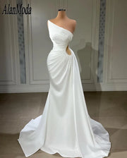 Elegant White Wedding Dresses One Shoulder Crystal Beading Mermaid Bridal Gowns Princess Vestidos Novias Boda Sweep Train